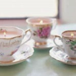 Bougies en Miel dans des Tasses Usagées :
