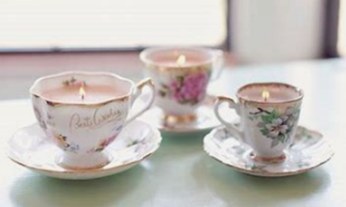 Bougies en Miel dans des Tasses Usagées :