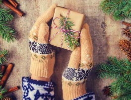 Comment Choisir des Cadeaux de Noël Écoresponsables : Le Guide du Père Noël Green